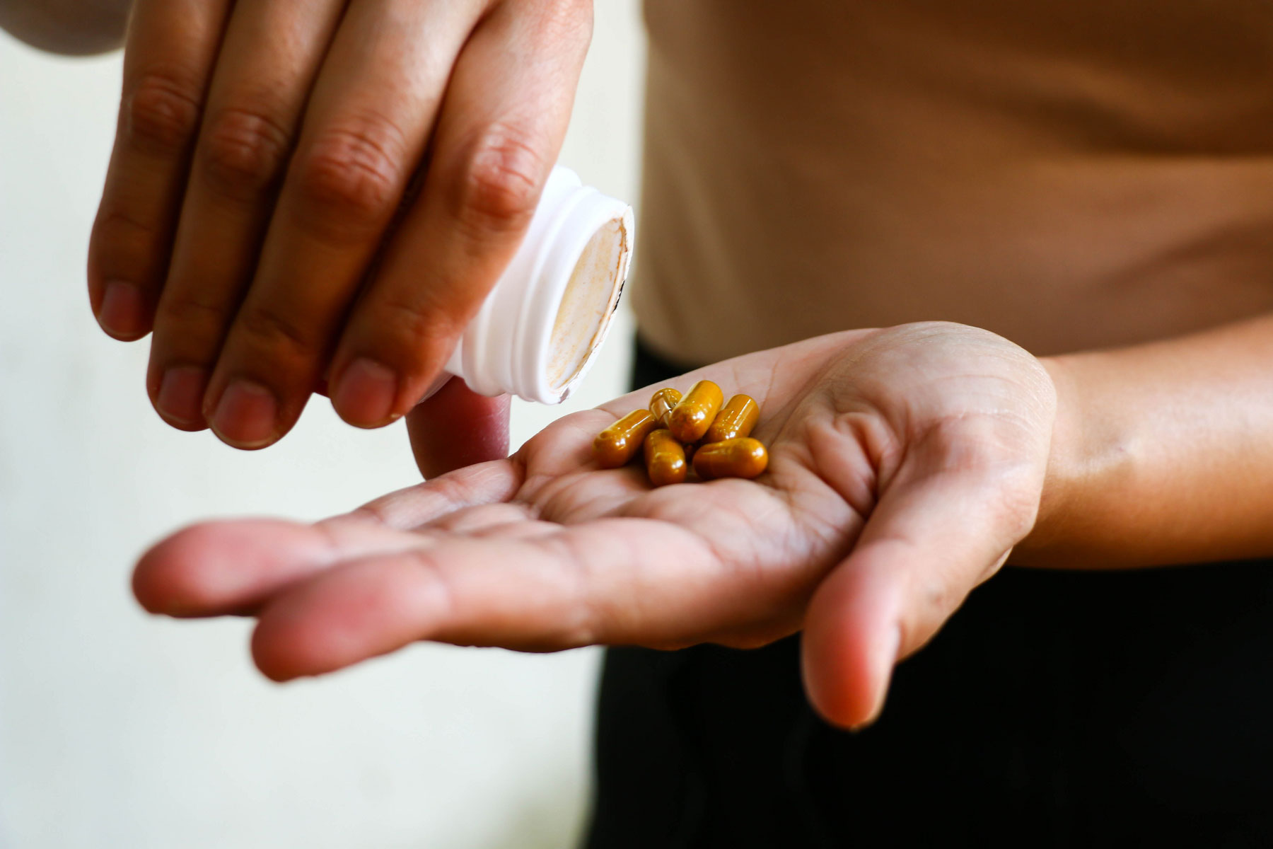Are You Reaching for  the Right Pain Medication?