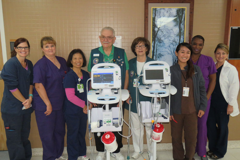 Nursing Unit Receives Vital Sign Monitors from Volunteer Auxiliary